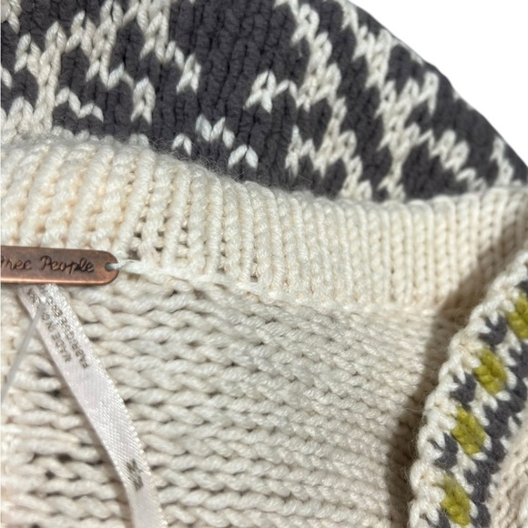 FREE PEOPLE - Annabelle Yarn  Oversized Wool Blend Cardigan Knit M - Picture 7 of 9